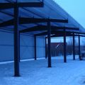 Lagerhalle für Baumaschinen 40 Meter lang, Dachverkleidung und Seitenverkleidung aus Isothermplatten